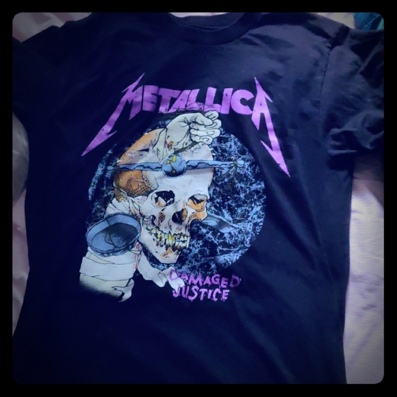 Metallica Graphic Tee - Picture 2 of 2